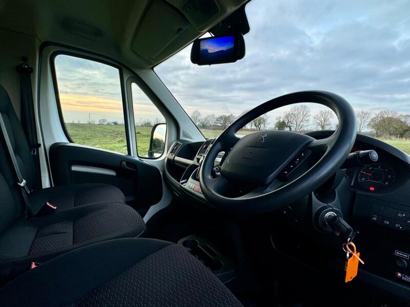 PEUGEOT BOXER
