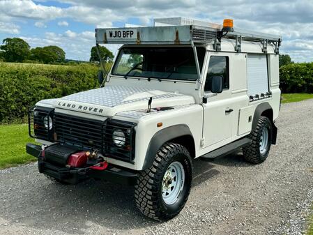 LAND ROVER DEFENDER 2.4 TDCi UTILITY SPEC EX NATIONAL GRID